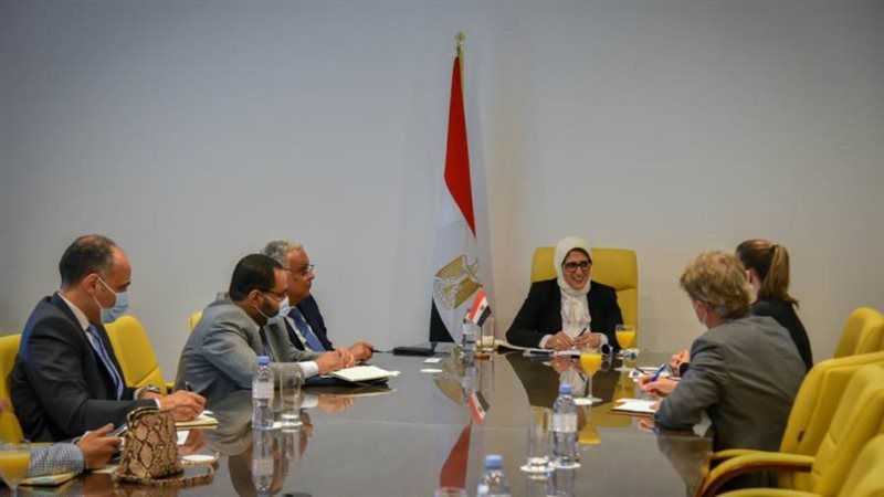 اجتماع وزيرة الصحة