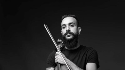 أكرم عبدالفتاح يحتفل بنجاح 