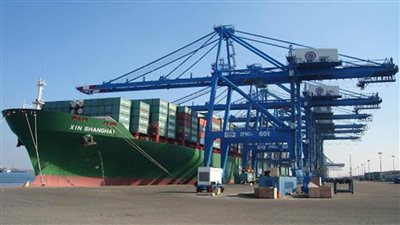 تداول 25 سفينة للحاويات والبضائع العامة بميناء دمياط