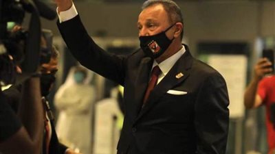 الخطيب يهنئ لاعبي الأهلي بعد الفوز على الترجي في تونس