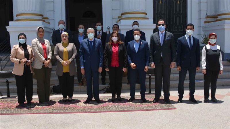 خلال لقاء المحافظ