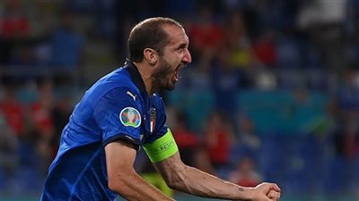 عاجل| تعرف على القنوات الناقلة ومواعيد مباريات كرة القدم العالمية.. اليوم الاثنين