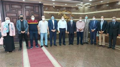  محافظ الشرقية يلتقي وفدًا من مجلس الوزراء لتعزيز التعاون بين مركز المعلومات والمحافظة