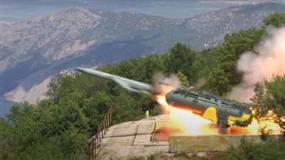 روسيا تكشف عن أحدث منظومات الدفاع الجوي الصاروخية خلال معرض بطرسبورج الدولي