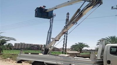 رئيس مدينة القرنة بالأقصر يتفقد مشروعات (حياة كريمة) بقرية (القبلى قامولا)