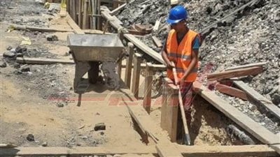 استكمال مشروعات الصرف الصحي بكفر الشيخ