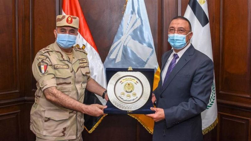 محافظ إسكندرية وقائد