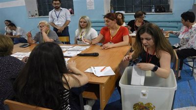 أرمينيا.. إعادة فرز أصوات الانتخابات البرلمانية في 70 مركز اقتراع