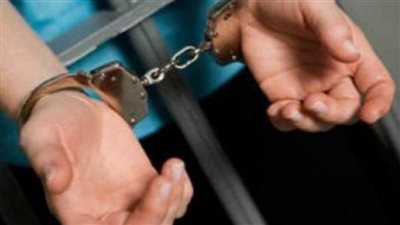 ضبط كمية مخدرات وعملات أجنبية مقلدة بحوزة عاطل بالقاهرة