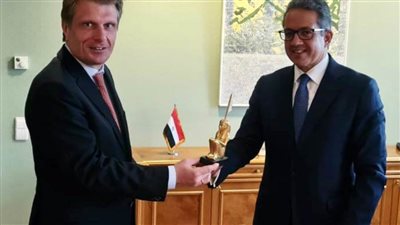 العنانى يلتقى وزير الطاقة والاقتصاد ومفوض السياحة الألماني