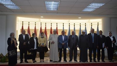 محافظ البحر الأحمر يستقبل أعضاء لجنة الشئون الدينية بمجلس النواب