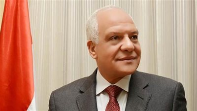 محافظ الجيزة يتابع عمليات إطفاء حريق اندلع بإحدي الغرف بمبني أرشيف مجلس الدولة 