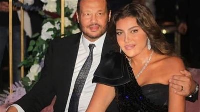 ريهام حجاج مع زوجها في الظهور الأول بعد إعلان حملها