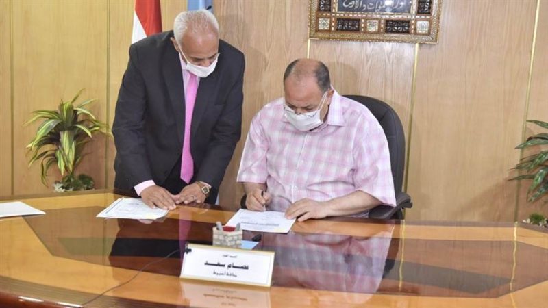 محافظ أسيوط يعتمد