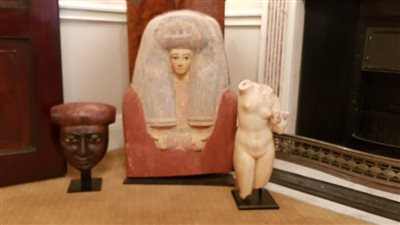  مصر تنجح في استرداد ثلاث قطع أثرية خرجت من البلاد بطريقة غير شرعية 