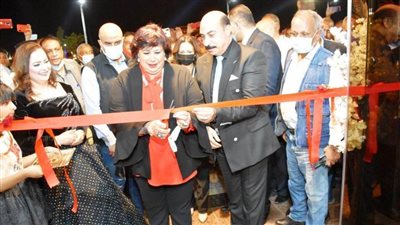 وزيرة الثقافة ومحافظ أسوان يفتتحان أعمال تطوير وتحديث سينما ومسرح الصداقة