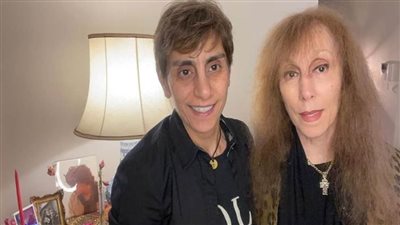 شاهد إطلالة نادرة لفيروز في صورة سيلفي