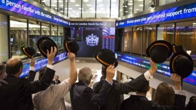 الأسهم البريطانية تغلق على ارتفاع
