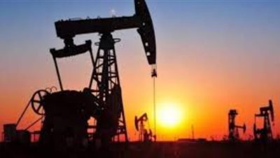 أسعار النفط ترتفع مدعومةً بتوقعات بتزايد الطلب