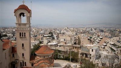 اليونان.. اتهام كاهن مجرد من صلاحياته بمهاجمة أساقفة بالأسيد