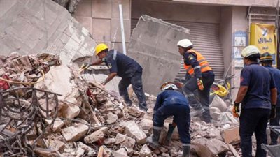 انتشال جثة رابعة من تحت أنقاض عقار الإسكندرية المنهار