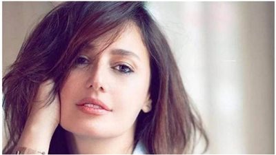 النجمات يدعمن حلا شيحة.. وحنان ترك تعلق