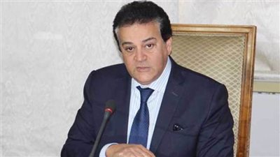 وزير التعليم العالي يتفقد مركز الاختبارات الإلكترونية والمكتبة المركزية بجامعة بنها