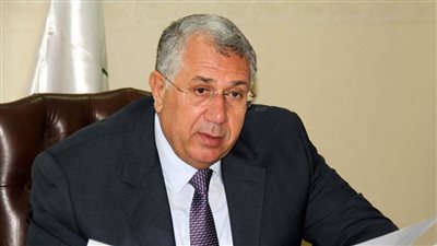 وزير الزراعة يشرح مفهوم الأمن الغذائى بندوة 