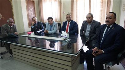 نقيب البيطريين يبحث مع أعضاء بالبرلمان مواجهة الاعتداءات على أعضاء النقابة