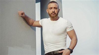 كيف عاقب السقا محمد أنور بعدما سخر منه؟