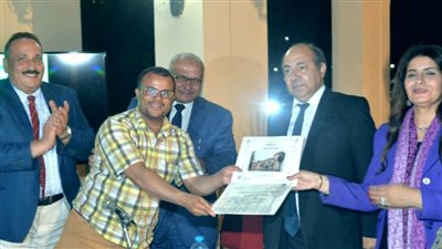 تكريم الصحفي محمد خضير بمكتبة القاهرة الكبرى بالزمالك