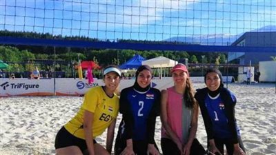 جواب من تحت الباب يشعل أزمة استبعاد سيدات الطائرة