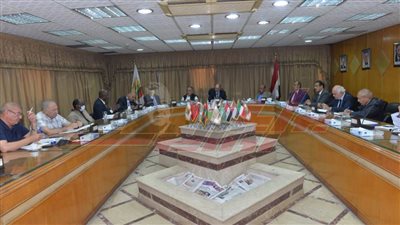 اللامي: اجتماع 