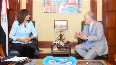 وزيرة الهجرة و السفير اليوناني بالقاهرة يبحثان ترتيبات رحلة الشباب اليونانيين والقبارصة