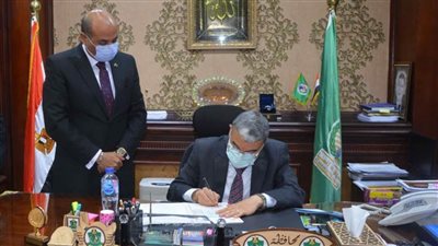 ترقية ٢٨٤ معلما وأخصائيا بالمنيا ومنحهم بدل الاعتماد وعلاوة الترقية