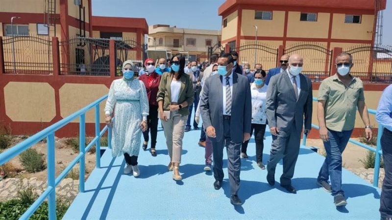 محافظ البحيرة يتفقد