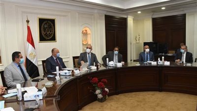 الجزار وعبدالعال يتابعان أعمال تطوير منطقتي 