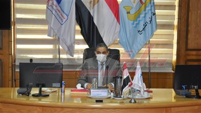 رئيس جامعة كفر الشيخ يترأس الاجتماع الشهري لمجلس الجامعة