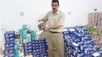ضبط 22 ألف كمامة بمصنع يعمل بدون ترخيص بالبحيرة