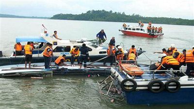 غرق سفينة ركاب تقل عشرات الأشخاص قبالة جزيرة بالي بإندونيسيا