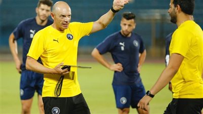 تاكيس جونياس يقود أول تدريباته مع بيراميدز