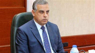 محافظ سوهاج ينعي الشهيد 