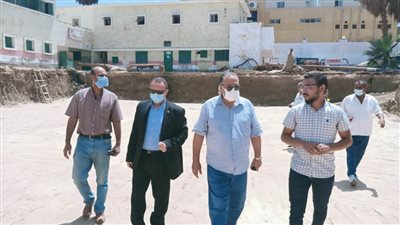 السكرتير المساعد بأسيوط يتابع المشروعات بمركزى صدفا والغنايم ..صور 