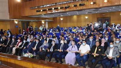 وزير الشباب والرياضة ومحافظ الشرقية يشهدان صالون 30 يونيو بقصر ثقافة الزقازيق 