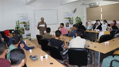 تدريب الطلاب والخريجين بجامعة الوادى الجديد على ريادة الأعمال  