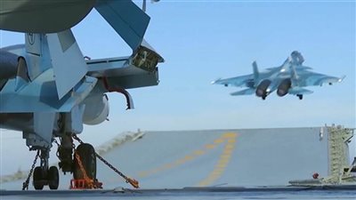 القوات الجوية الروسية تجري تدريبا على القتال فوق البحر الأسود