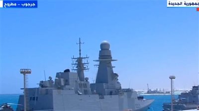 موجز الرابعة.. الرئيس يفتتح قاعدة 3 يوليو البحرية بـ