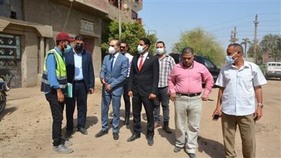 نائب محافظ سوهاج يتفقد مشروعات 