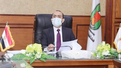 نائب محافظ سوهاج يتفقد تنفيذ مشروع الصرف الصحي بأحد نجوع جرجا