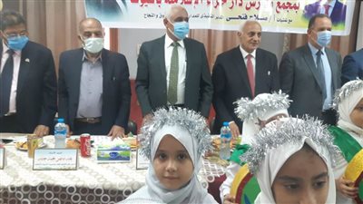 مدارس 30 يونيو بأسيوط تحتفل بالطلاب الأوائل وشهادات تقدير من وزير التعليم
